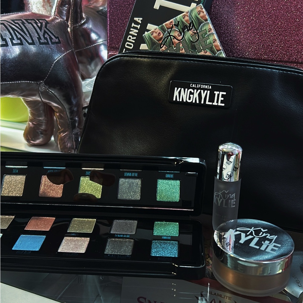 Kylie Cosmetics Eyeshadow Palette and Lip Kit